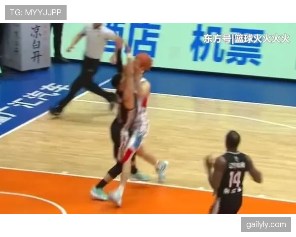 战术犯规的裁判判罚标准与合理界限解析